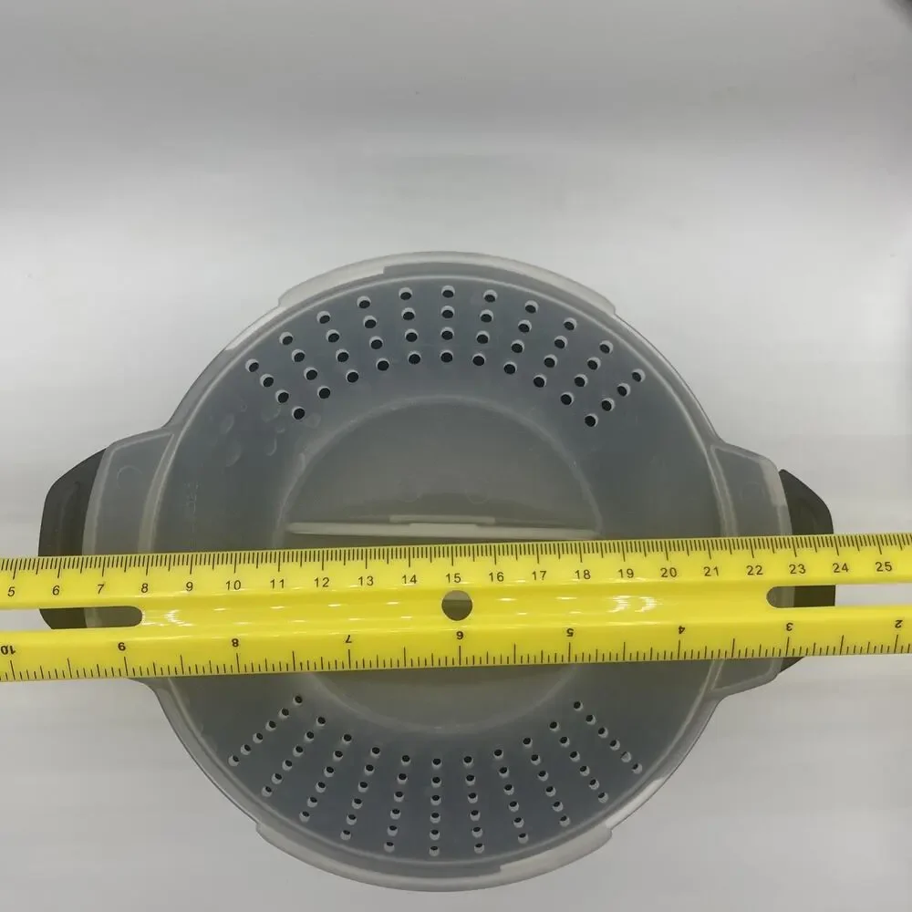 Pampered Chef Micro Cooker Microwave Steamer 4 Cup 1 Quart w/Locking Clear Lid